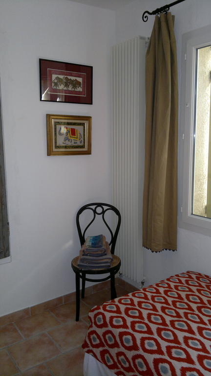Вілла A L'Est D'Uzes Saint-Siffret Номер фото