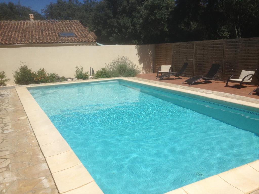 Вілла A L'Est D'Uzes Saint-Siffret Екстер'єр фото