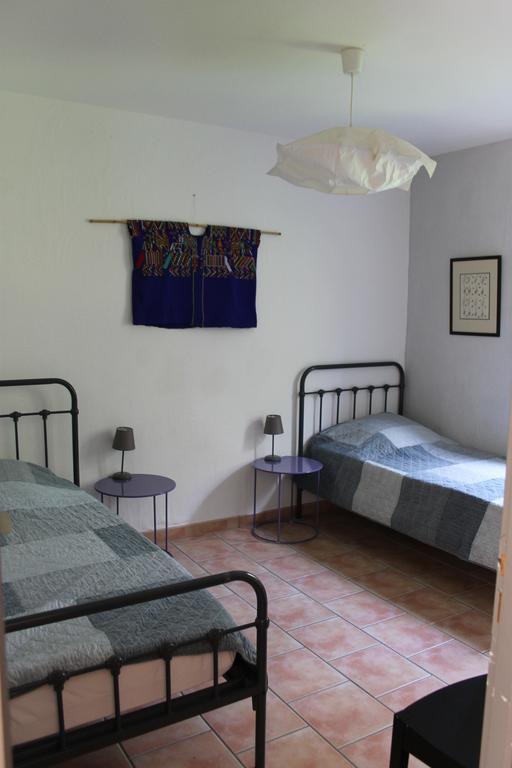 Вілла A L'Est D'Uzes Saint-Siffret Екстер'єр фото